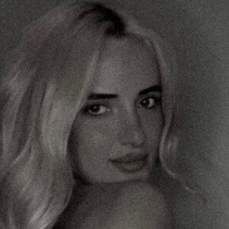 Tara Foxy art modèle img