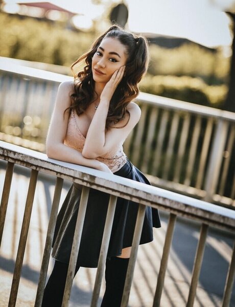 Amira Wirth meilleure star du porno image