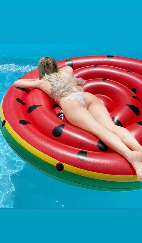 Marina Seren modèle magnifique photos