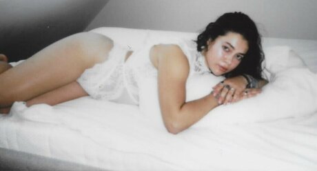 Leonie Buchegger modèle gratuit images