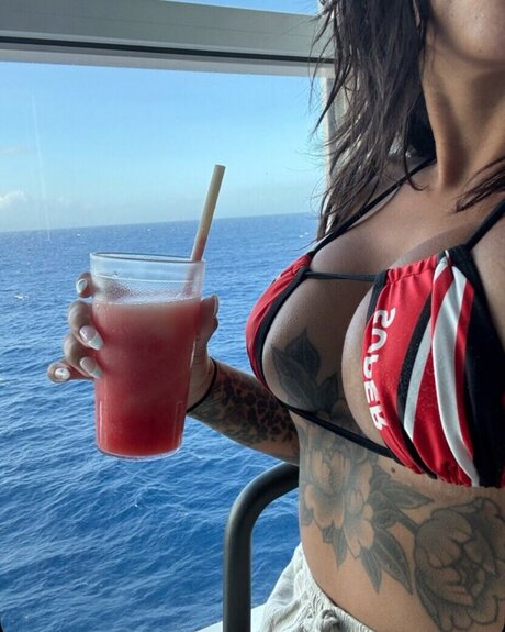 Breezy Foxx modèle magnifique image