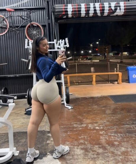 britt mia haut de star du porno img