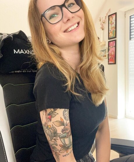 Jovlekaline actrice de nus galeries