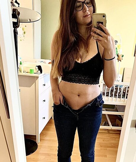 Jovlekaline actrice artistique image