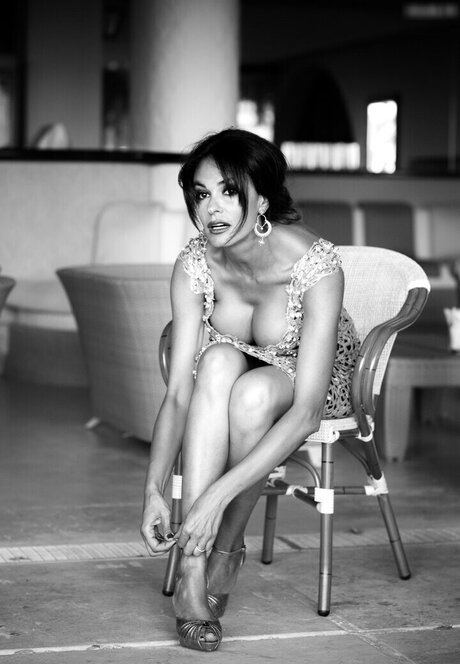 Maria Grazia Cucinotta haut de star du porno collection