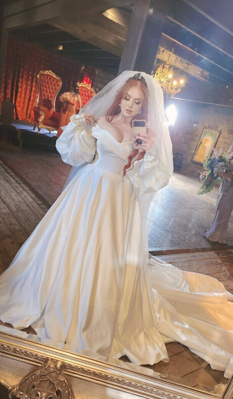 Elizabethdangerx étoile chaude galeries