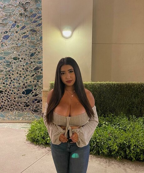 ashleyarambulaa belle étoile photos