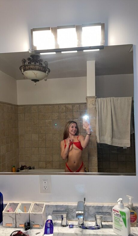 tatouages ​​blonds onlyfans beau meilleur galerie