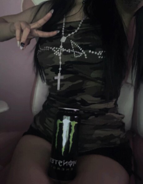 ily yuumi star érotique photo