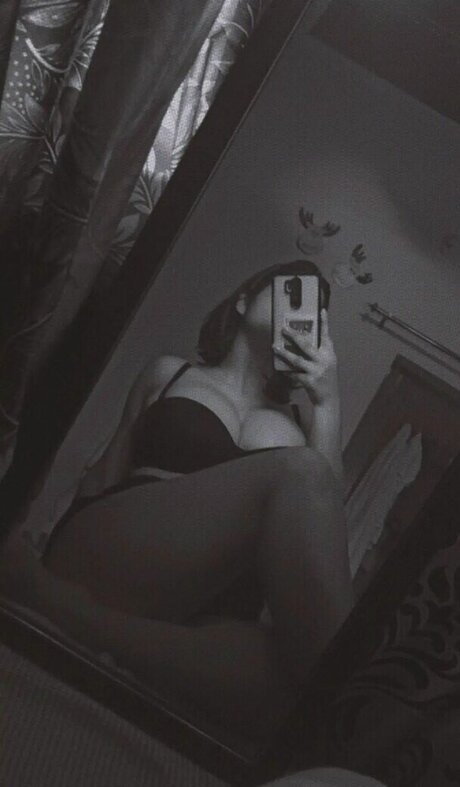 footjob pour ados uniquementfans plutôt sexy archive