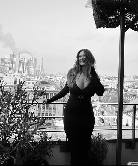 Monique Hristovska actrice parfaite des photos