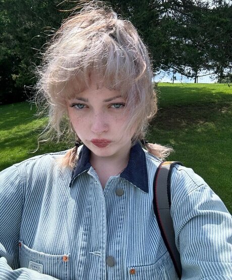 Violet Grohl art de star du porno photos