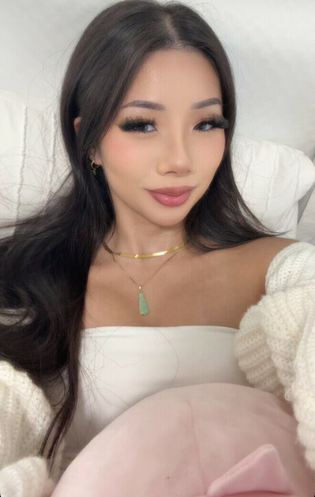 Eden Luong star du porno exclusive photos