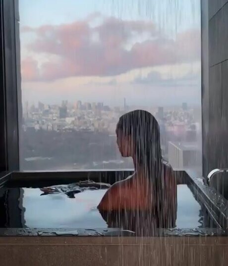 Jasmine Tookes star exclusive image