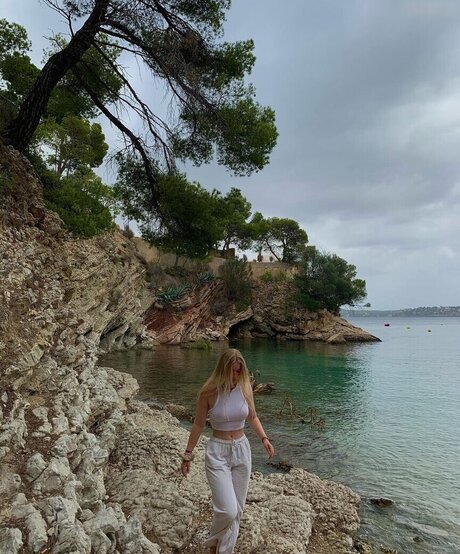 Majaaleonie actrice érotique collection