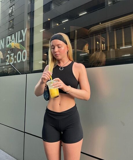 Majaaleonie star du porno sympa des photos