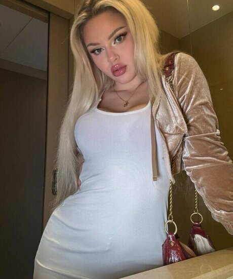 cuisses épaisses onlyfans sexy belle img