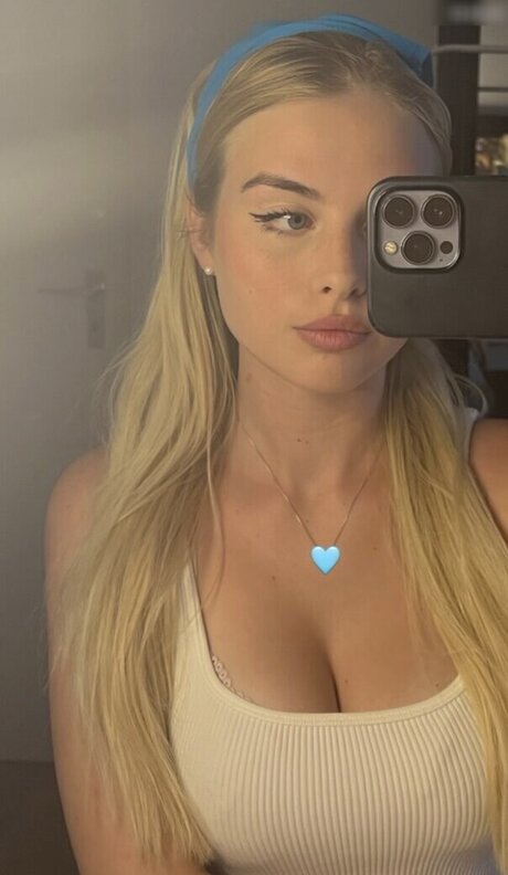 Jellina modèle hd des photos