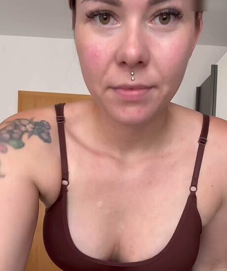 rousse au gros cul onlyfans érotique parfait photos