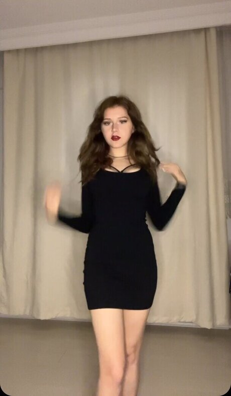 Lilycooperuwu star érotique galeries