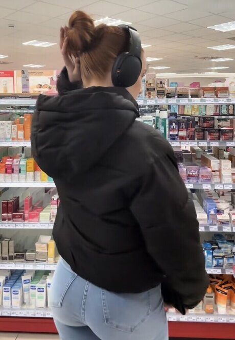 Annika eks actrice artistique galeries