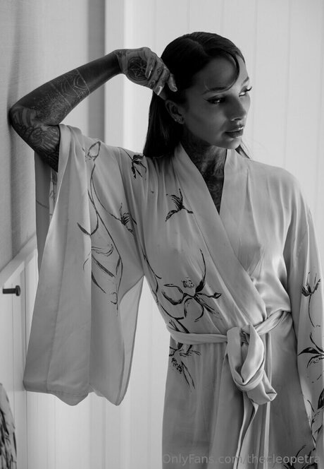 Cleo Petra modèle parfait archive