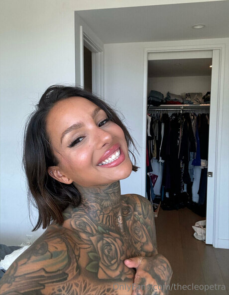 Cleo Petra star du porno sympa galerie