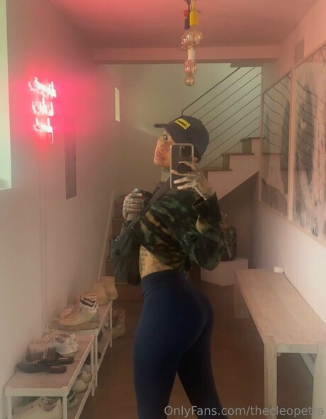 Cleo Petra étoile xxx collection