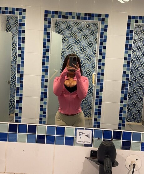 Ciara Wilmot actrice érotique images