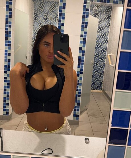 blonde en forme onlyfans haute qualité gratuit photos