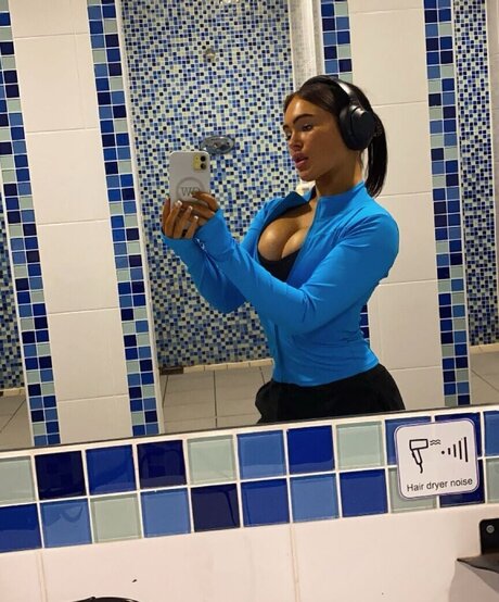 Ciara Wilmot actrice érotique des photos