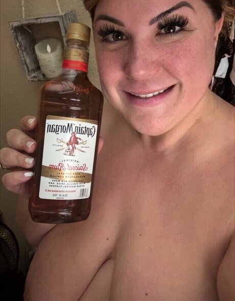 Jade Jenavie modèle érotique img