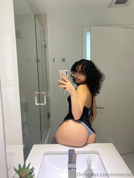 super maigre onlyfans gratuit sympa des photos