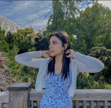 Gal Akbari actrice chaude images