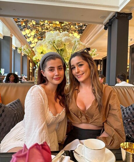 trio à gros seins onlyfans top pornographique photo