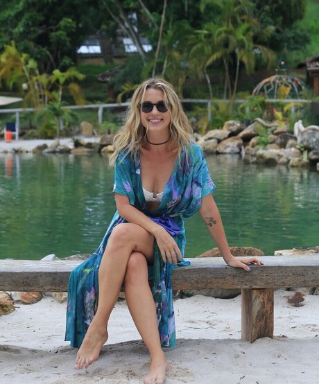 vacances onlyfans belle gratuite image