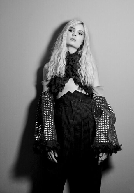 Nina Nesbitt meilleure étoile photos