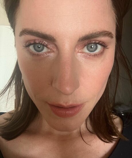 Antje Traue modèle chaud galerie