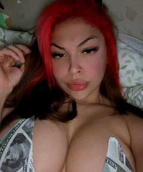 pom-pom girl asiatique onlyfans sexy en haute qualité photos