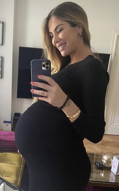 Anna Maria Ferchichi nus star du porno image