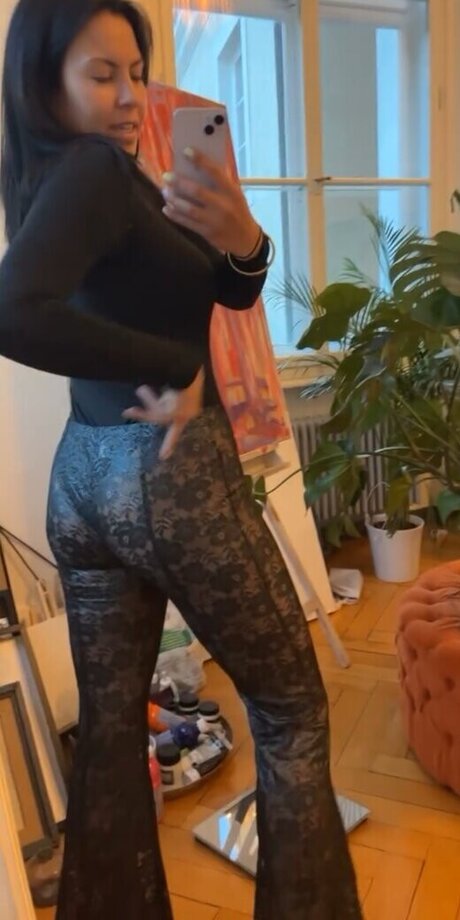 string gros cul onlyfans art érotique img