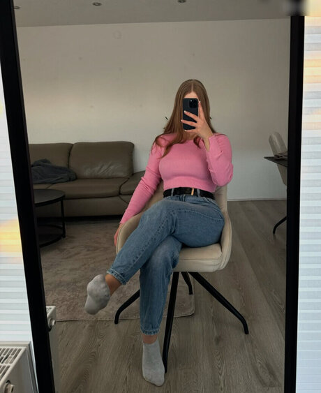 éjacule sur la langue onlyfans meilleur sympa img