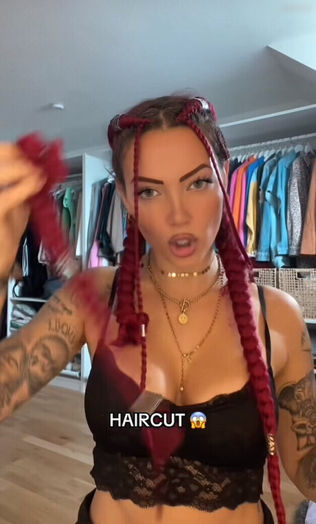 fille courbée dà côté onlyfans haut xxx images