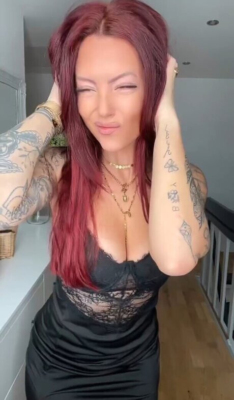 rousse au gros cul onlyfans art haute définition images