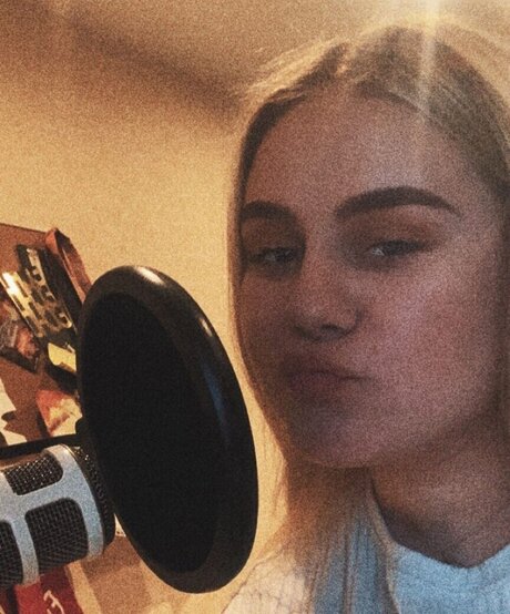 Wollnys belle actrice des photos