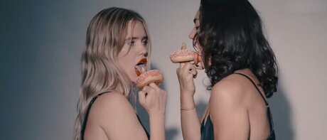 hollaura belle star du porno photo