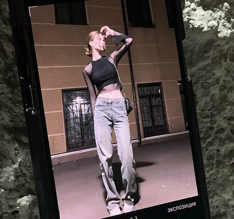 fans asiatiques de findom uniquement adulte érotique image