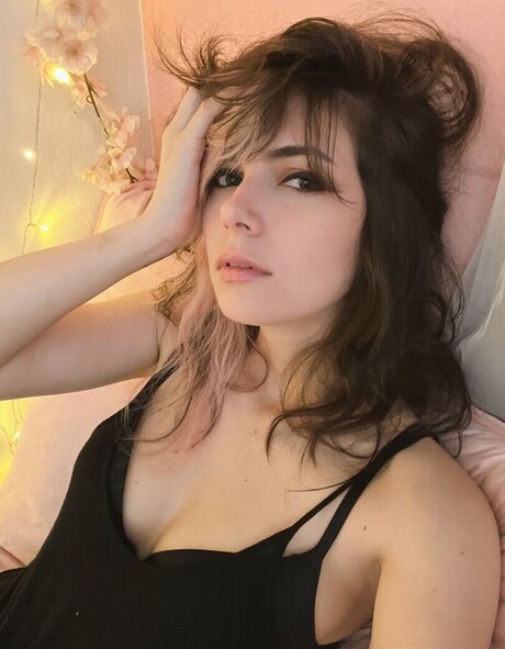 Kaitlin Witcher actrice sexy img