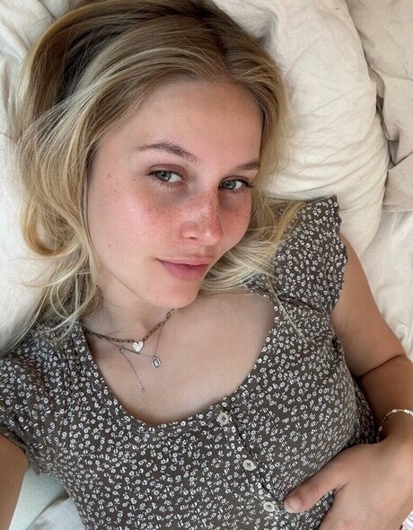 bbw gothique uniquementfans hd jolie photos