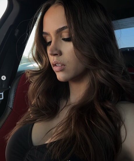 brunette onlyfans joli collection